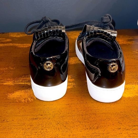 Michael Kors patent leather Sneakers - Picture 5 of 6